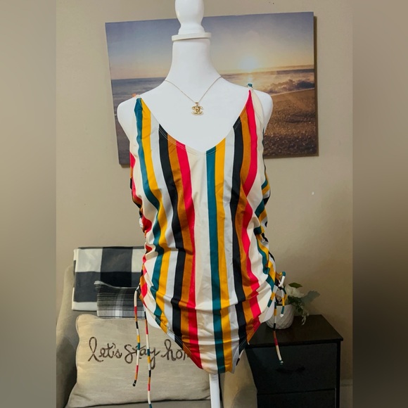 One piece bathing suit size XL - Picture 2 of 5